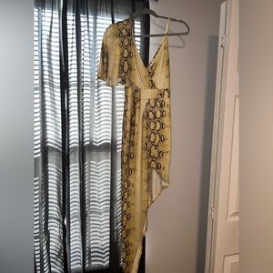 Fashion Nova Sexy Snakeskin dress